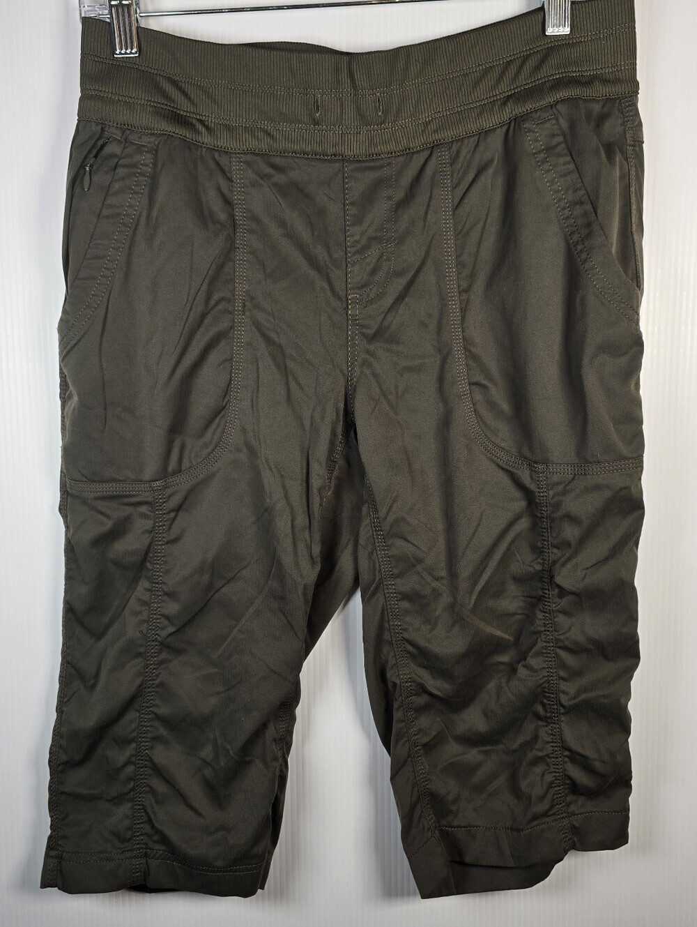 The North Face Women's Olive Green‎ Cropped Nylon Capris Ruched Legs Stretchy M